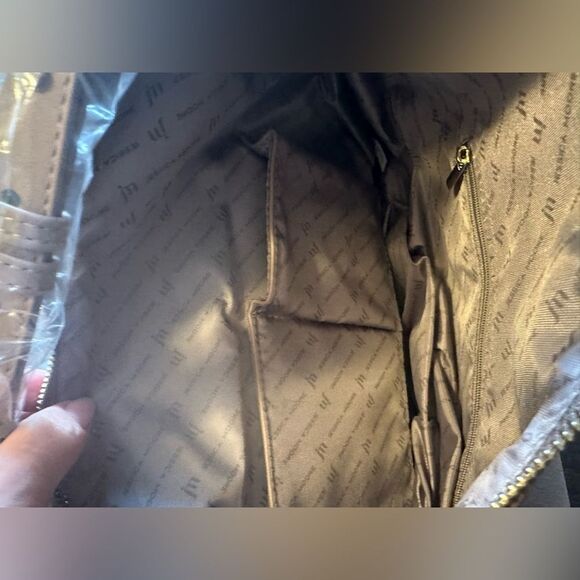 NWT Jessica Moore Suede Hobo Bag in Fawn - Picture 7 of 9